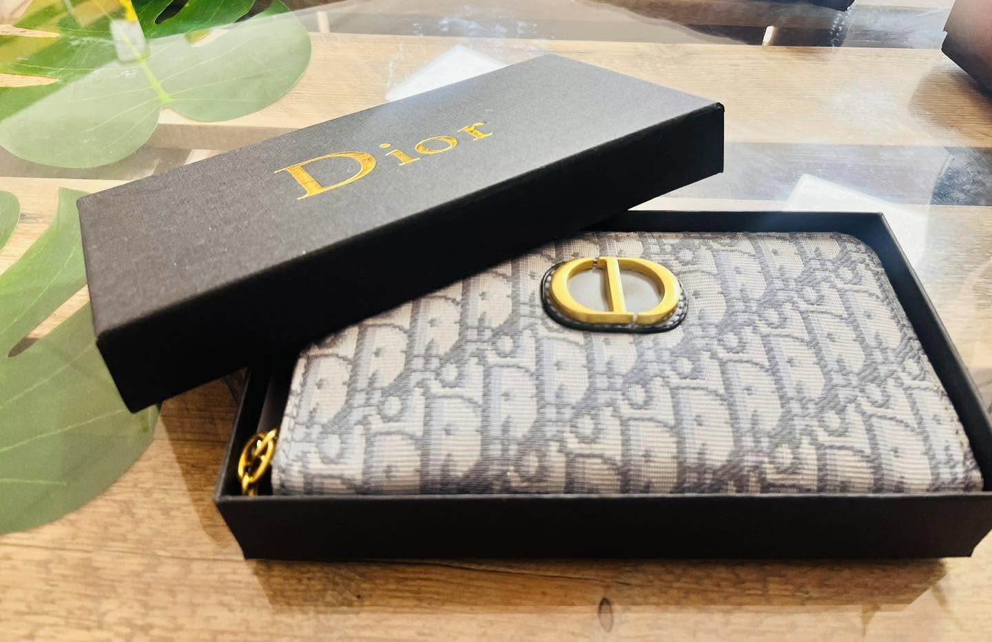 Dior 30 Montaigne Long Wallet