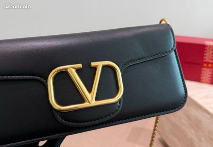 Valentino Garavani VLogo Signature Wallet