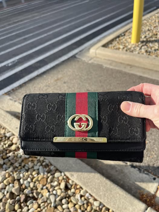 GUCCI Web CanvasLong Ladies Wallet