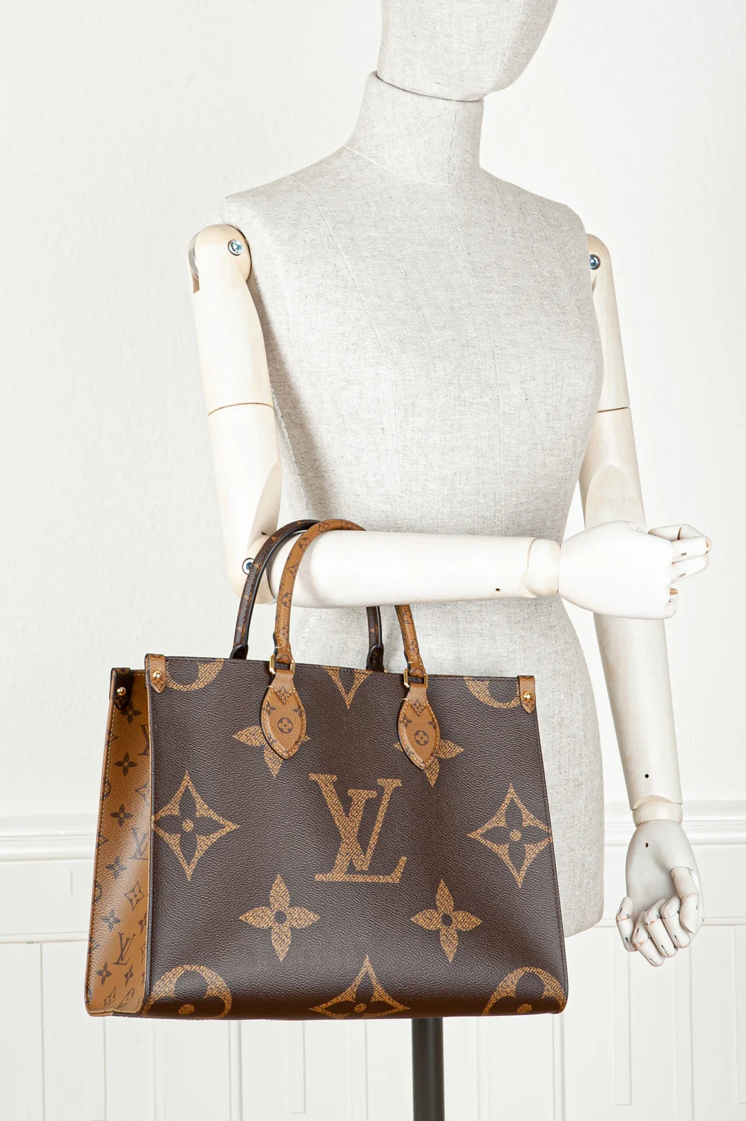 Louis Vuitton OnTheGo GM Tote Bag | LV