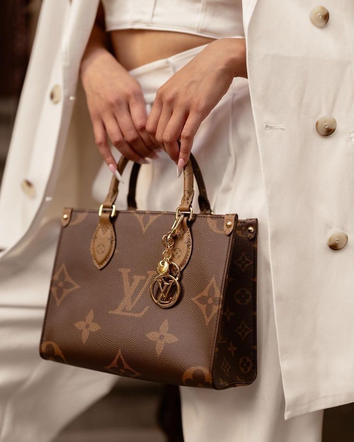 Louis Vuitton OnTheGo GM Tote Bag | LV