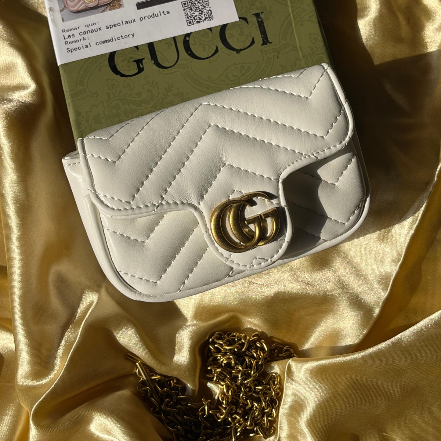 Gucci GG Marmont Super Mini shoulder bag