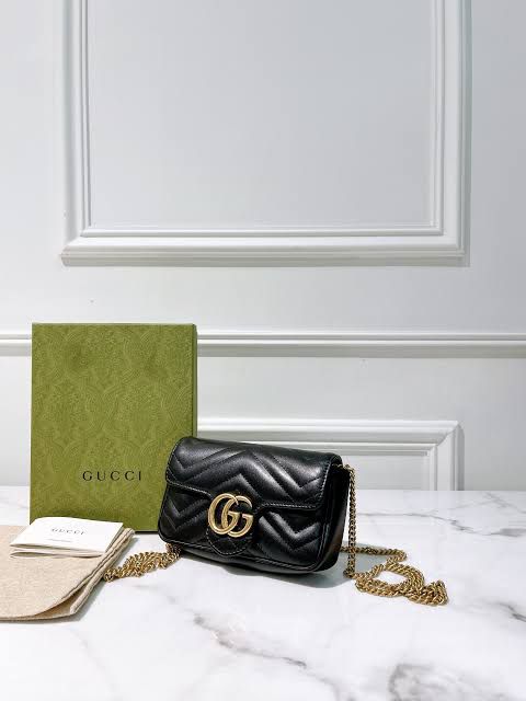 Gucci GG Marmont Super Mini shoulder bag