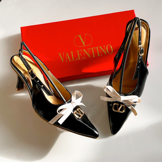 Valentino Garavani Bepointy Slingback Pumps