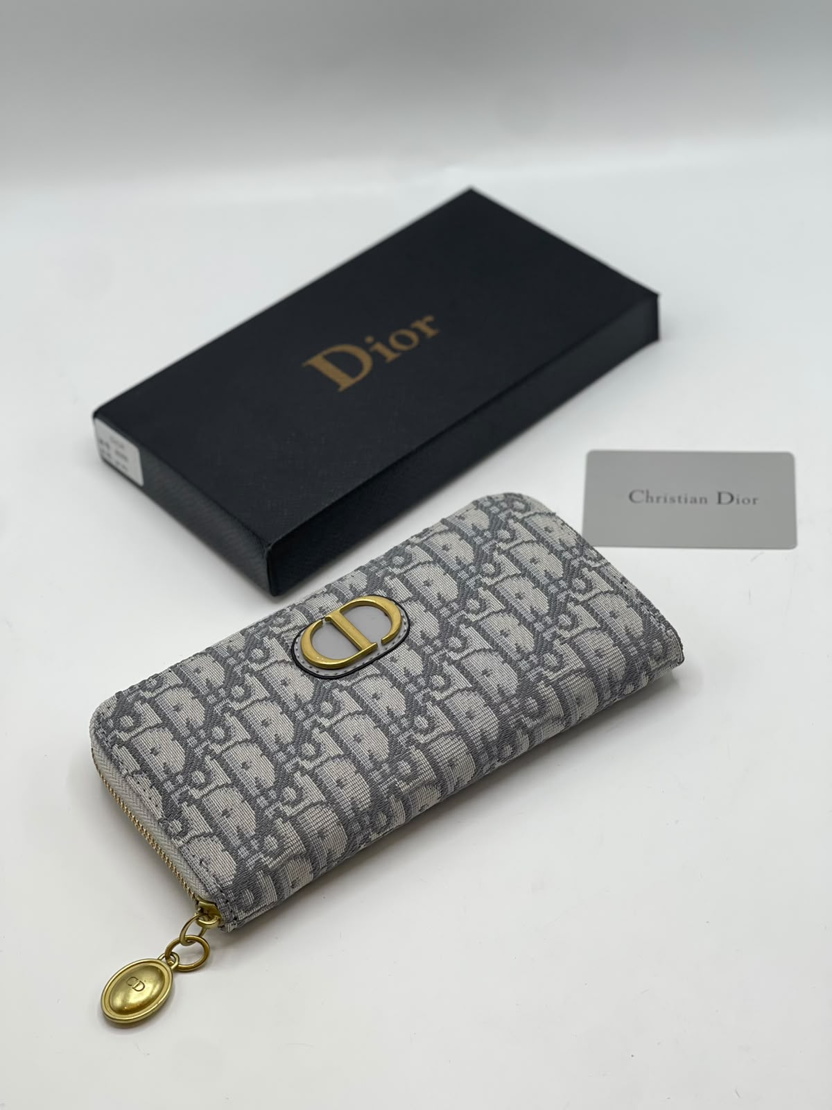 Dior 30 Montaigne Long Wallet