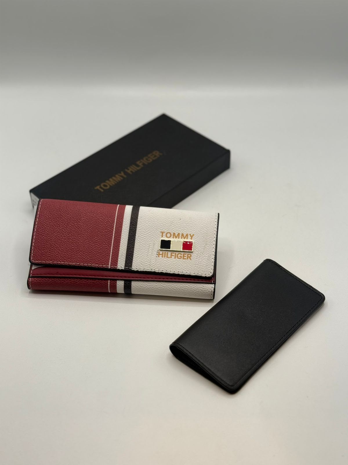 Tommy Hilfiger Continental Tri-Fold Wallet