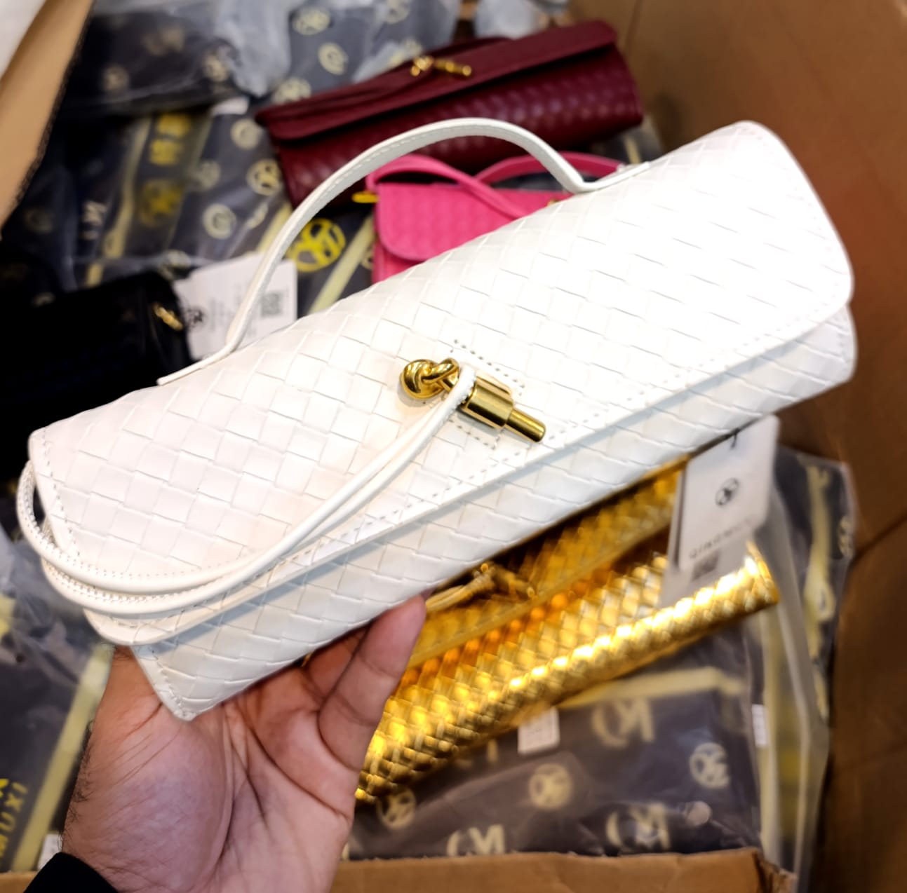 Bottega Veneta Andiamo White Long Clutch With Box