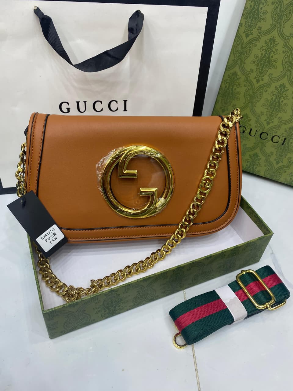 Gucci Blondie Medium Shoulder Bag