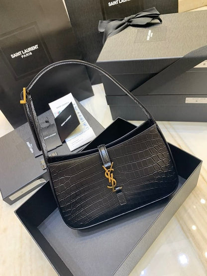Saint Laurent Le 5 à 7 Hobo Bag