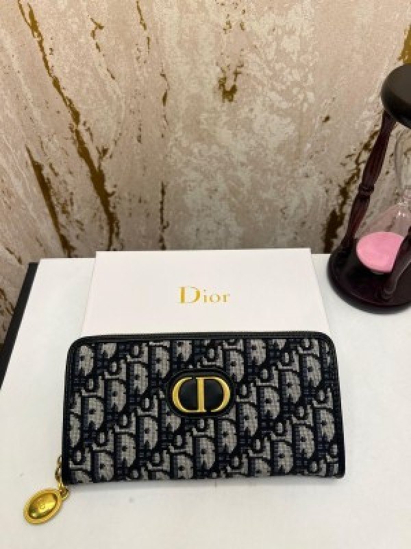 Christian Dior 30 Montaigne Long Wallet