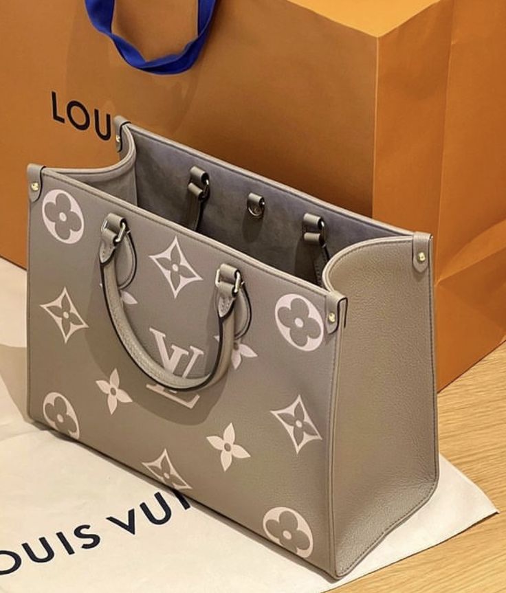 Louis Vuitton OnTheGo GM Tote Bag