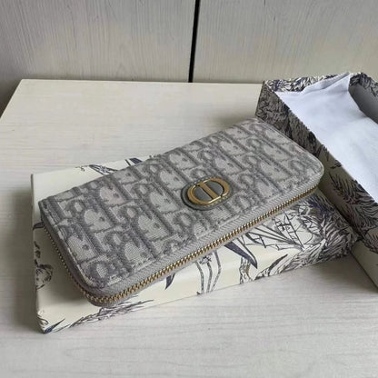 Dior 30 Montaigne Long Wallet
