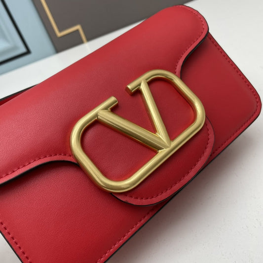 Valentino Garavani VLogo Signature Wallet
